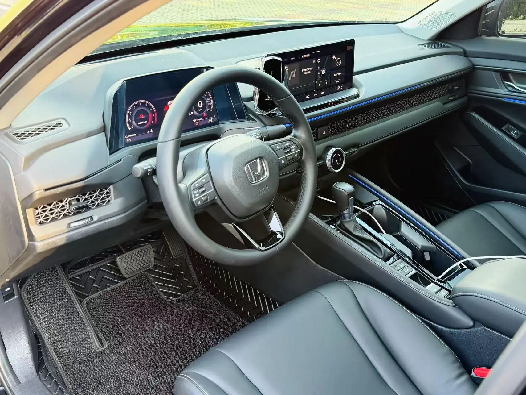 2023 HONDA ACCORD thumbnail 2