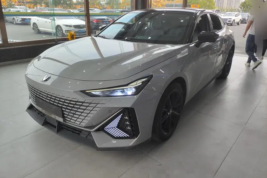 2022 ChangAn UNI-V 1.5T 188HP L4 7DCT