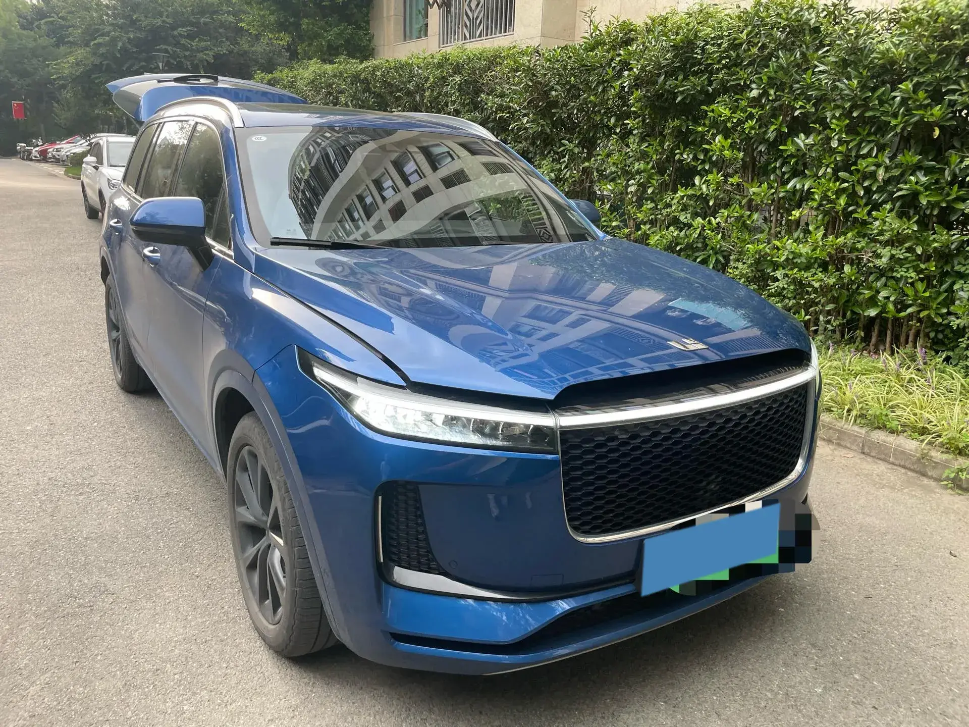 2020 LI ONE thumbnail 2