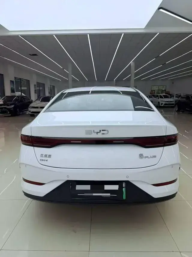 2025 BYD QIN thumbnail 4