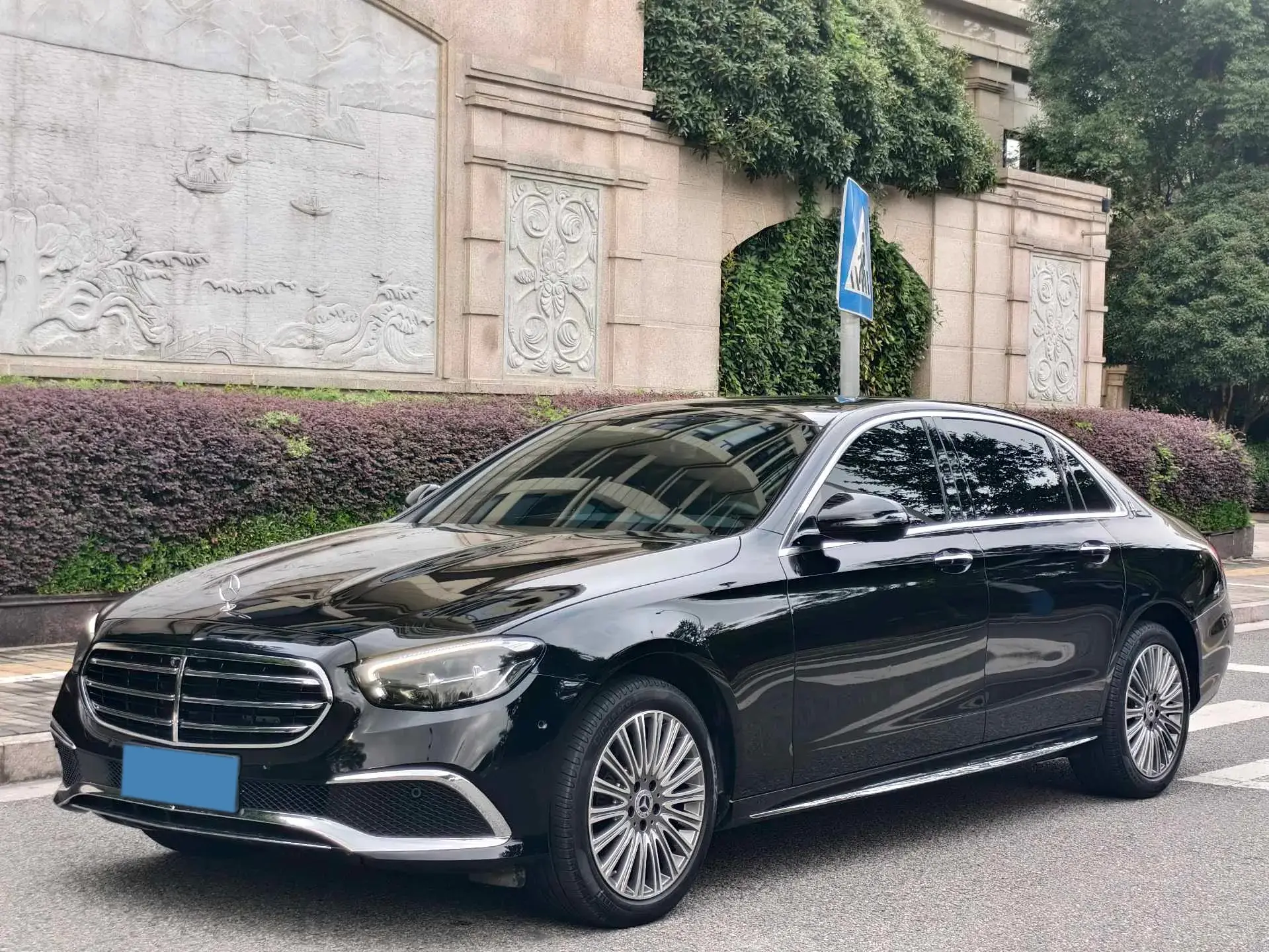 2021 MERCEDES-BENZ E view 1