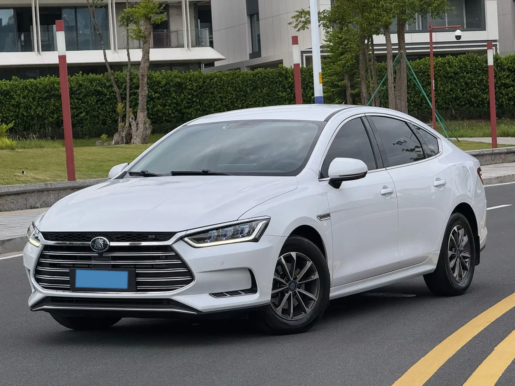 2019 BYD QIN view 1