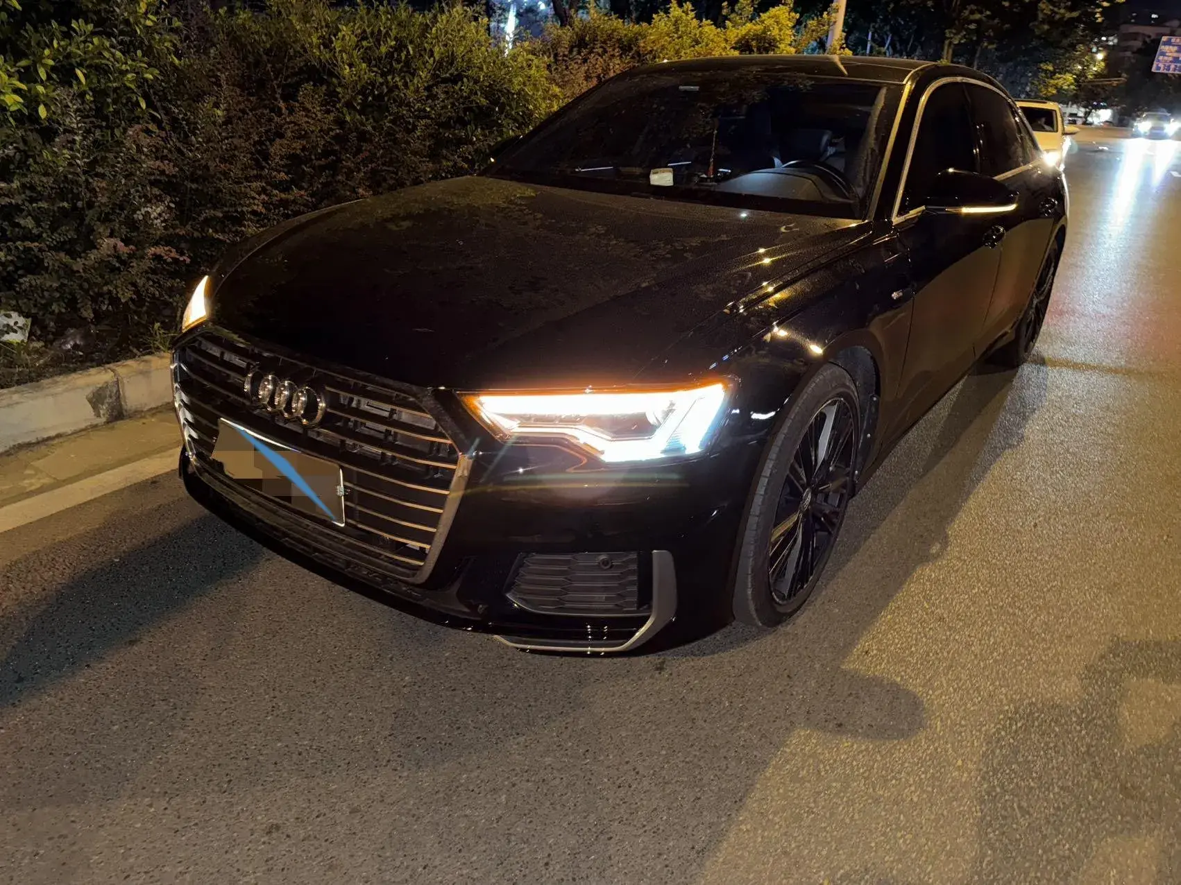 2021 AUDI A6L view 1