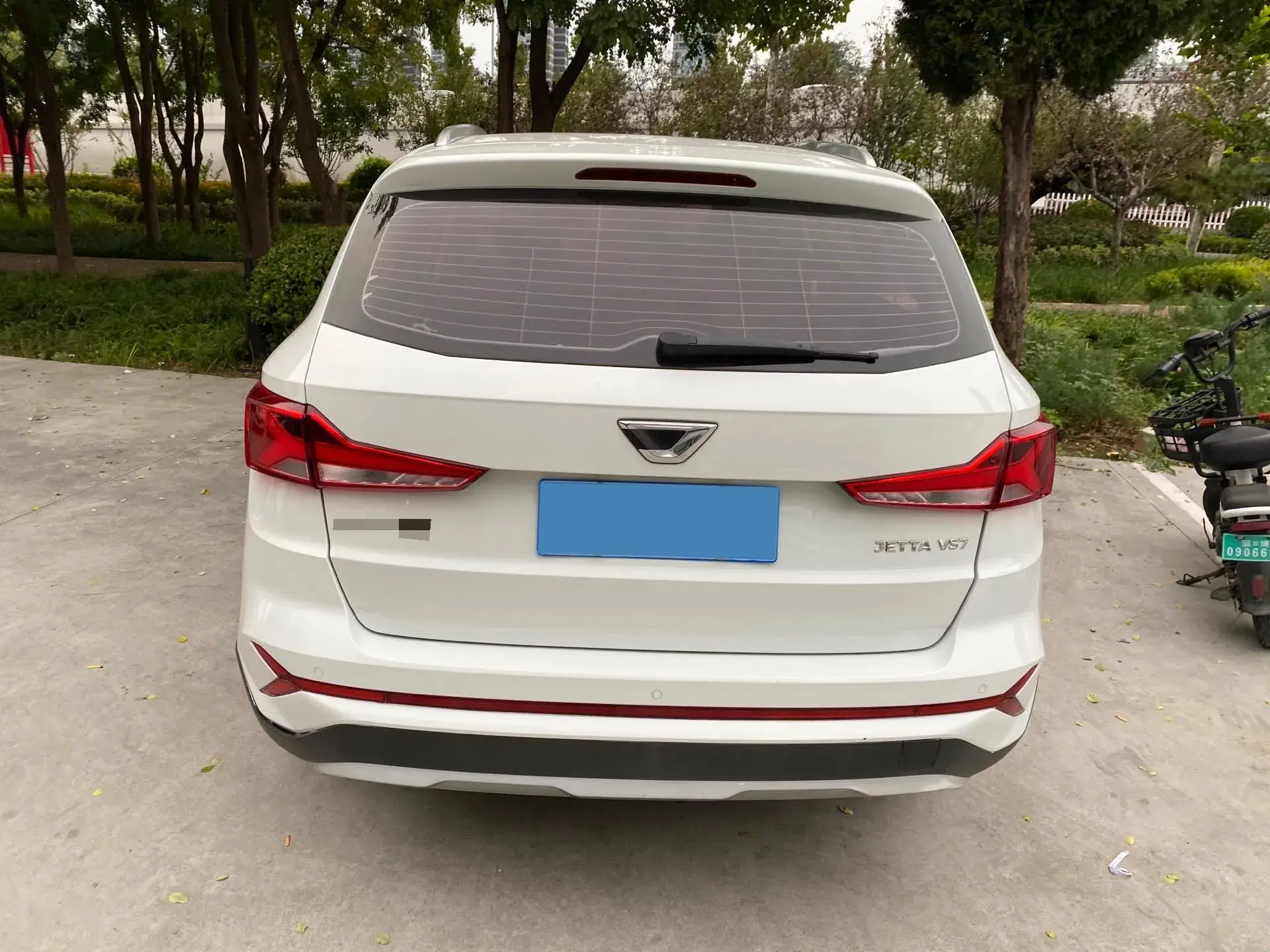 2023 JETTA VS7 thumbnail 4