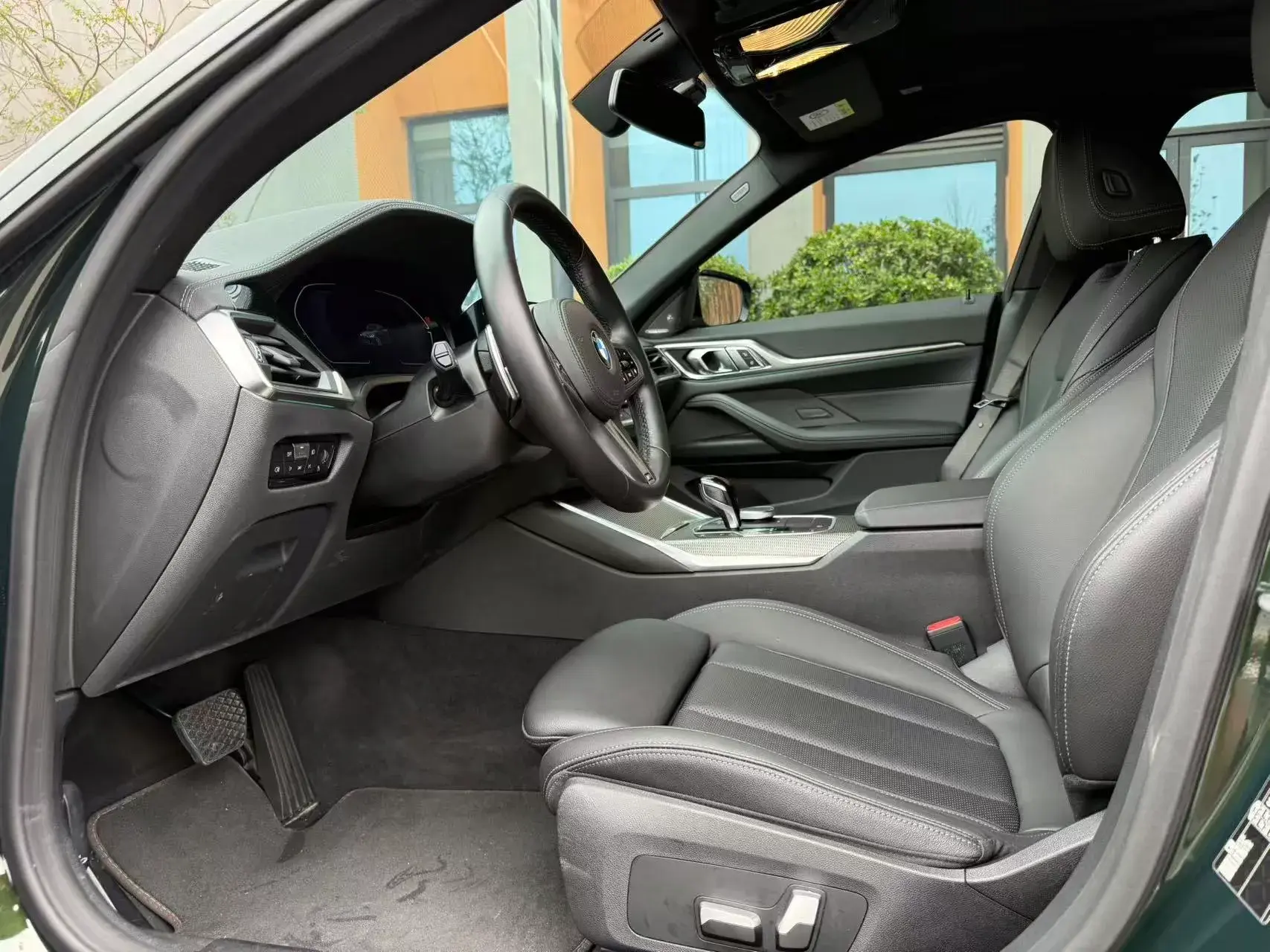 2022 BMW 4 thumbnail 4