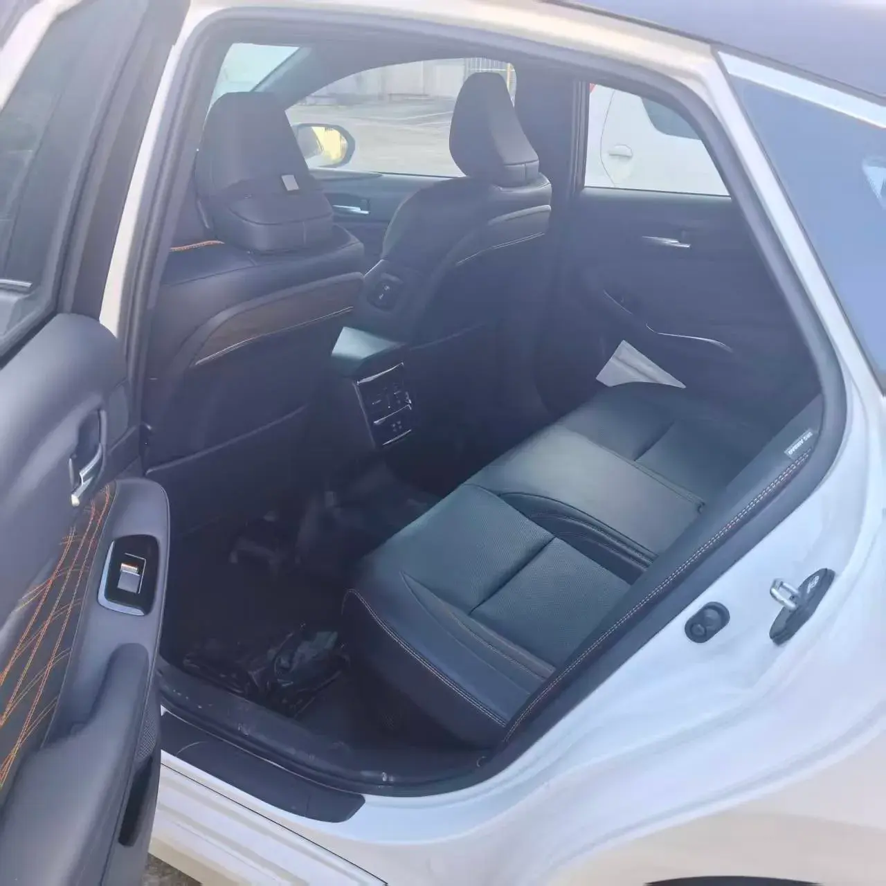 2024 TOYOTA AVALON thumbnail 2