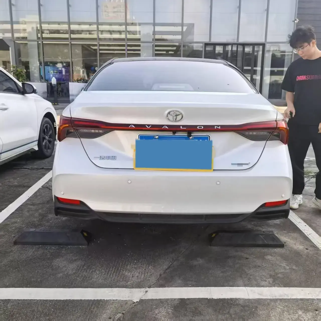 2024 TOYOTA AVALON thumbnail 4