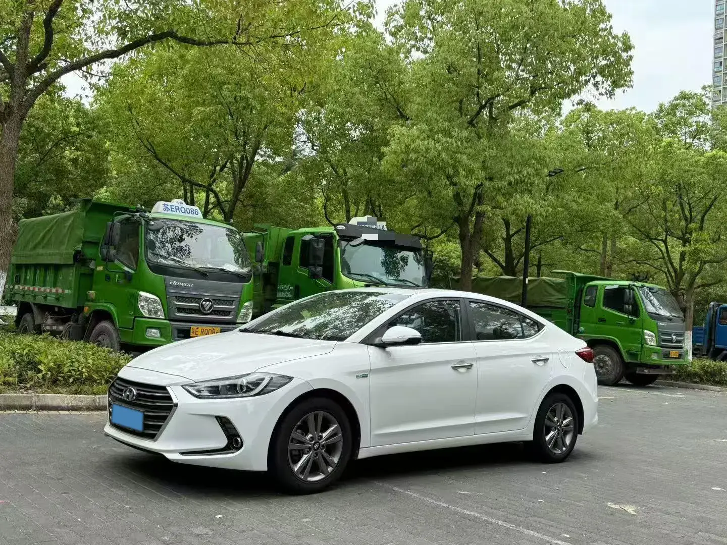 2016 HYUNDAI ELANTRA view 1