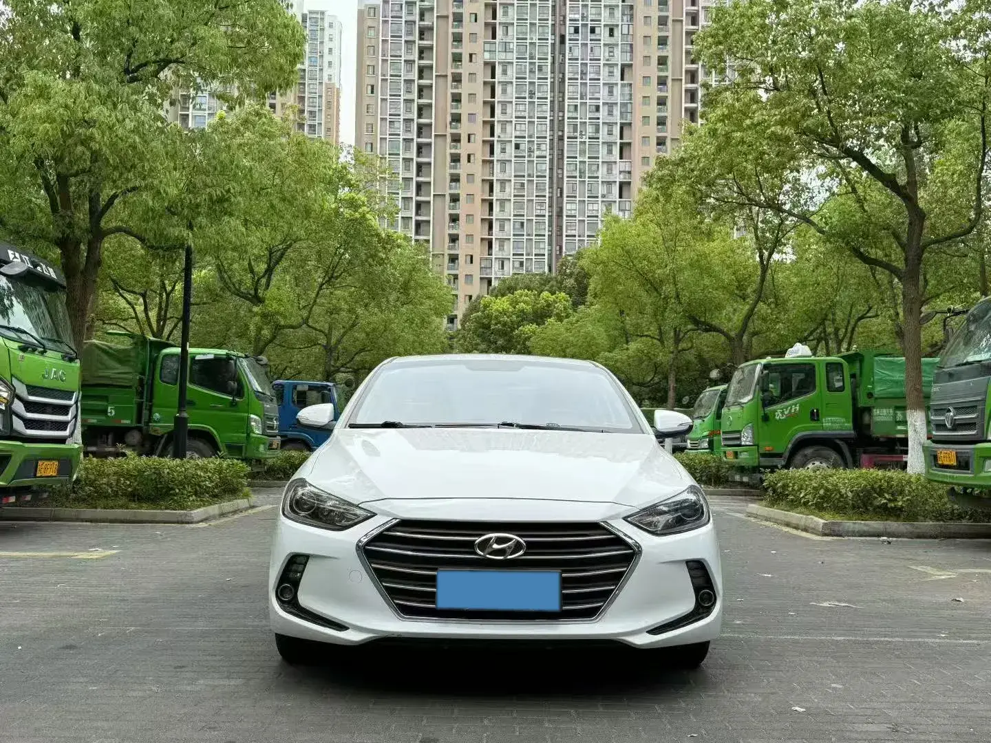 2016 HYUNDAI ELANTRA thumbnail 2