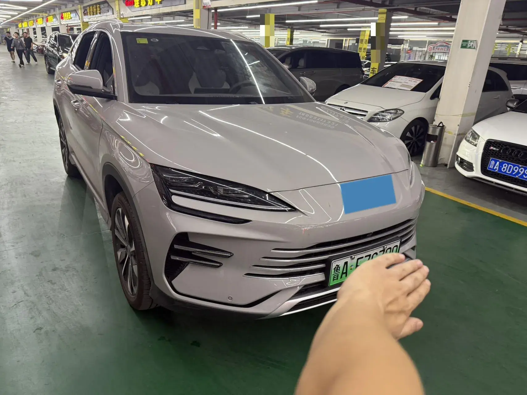 2025 BYD SONG thumbnail 3