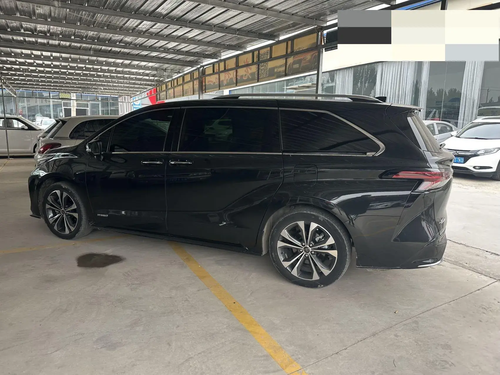 2023 TOYOTA GRANVIA thumbnail 4