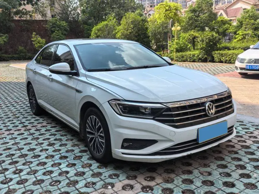 2019 VOLKSWAGEN SAGITAR thumbnail 3