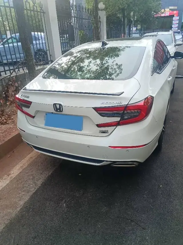 2022 HONDA ACCORD thumbnail 3