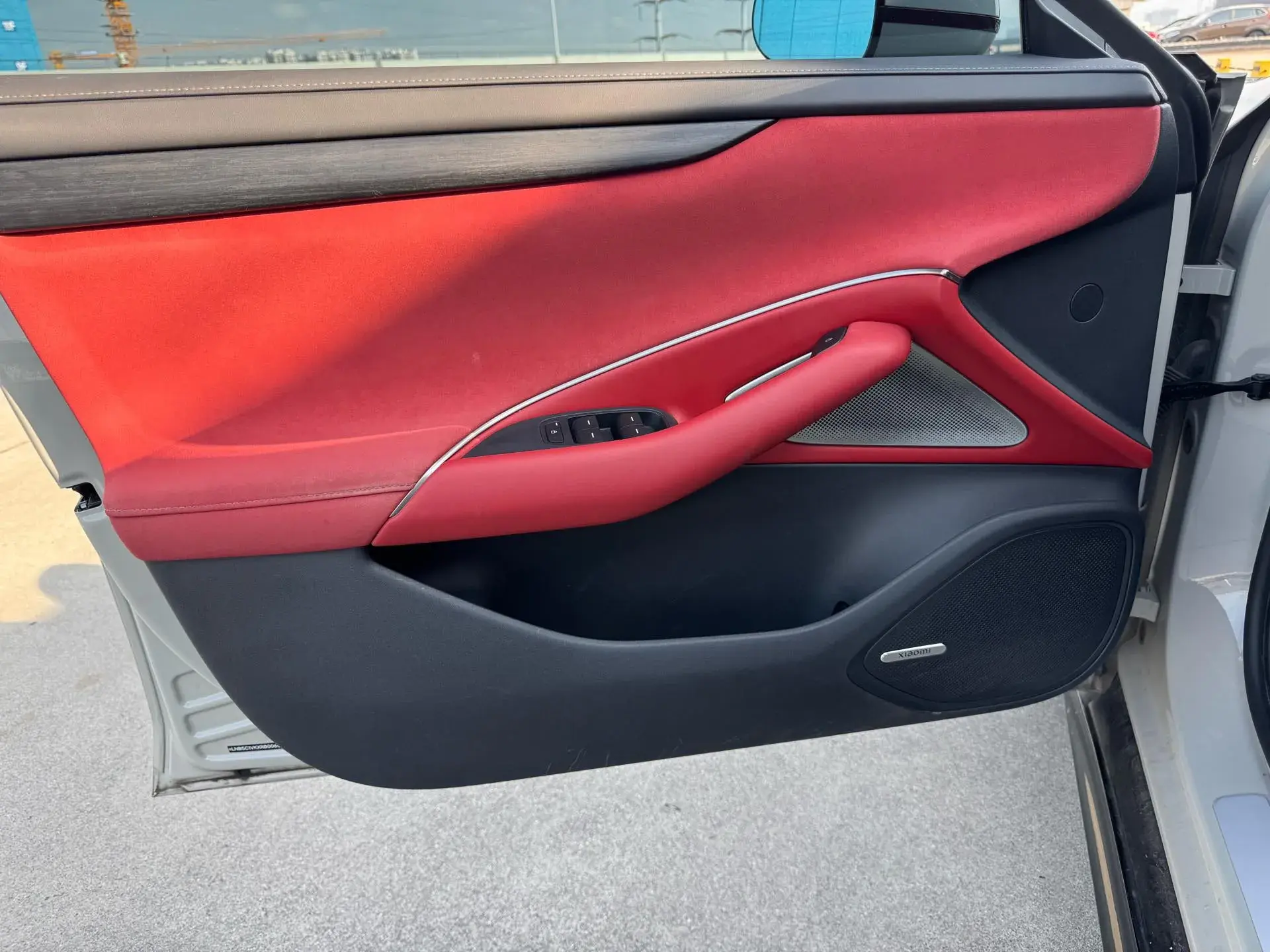 2024 MI SU7 thumbnail 4