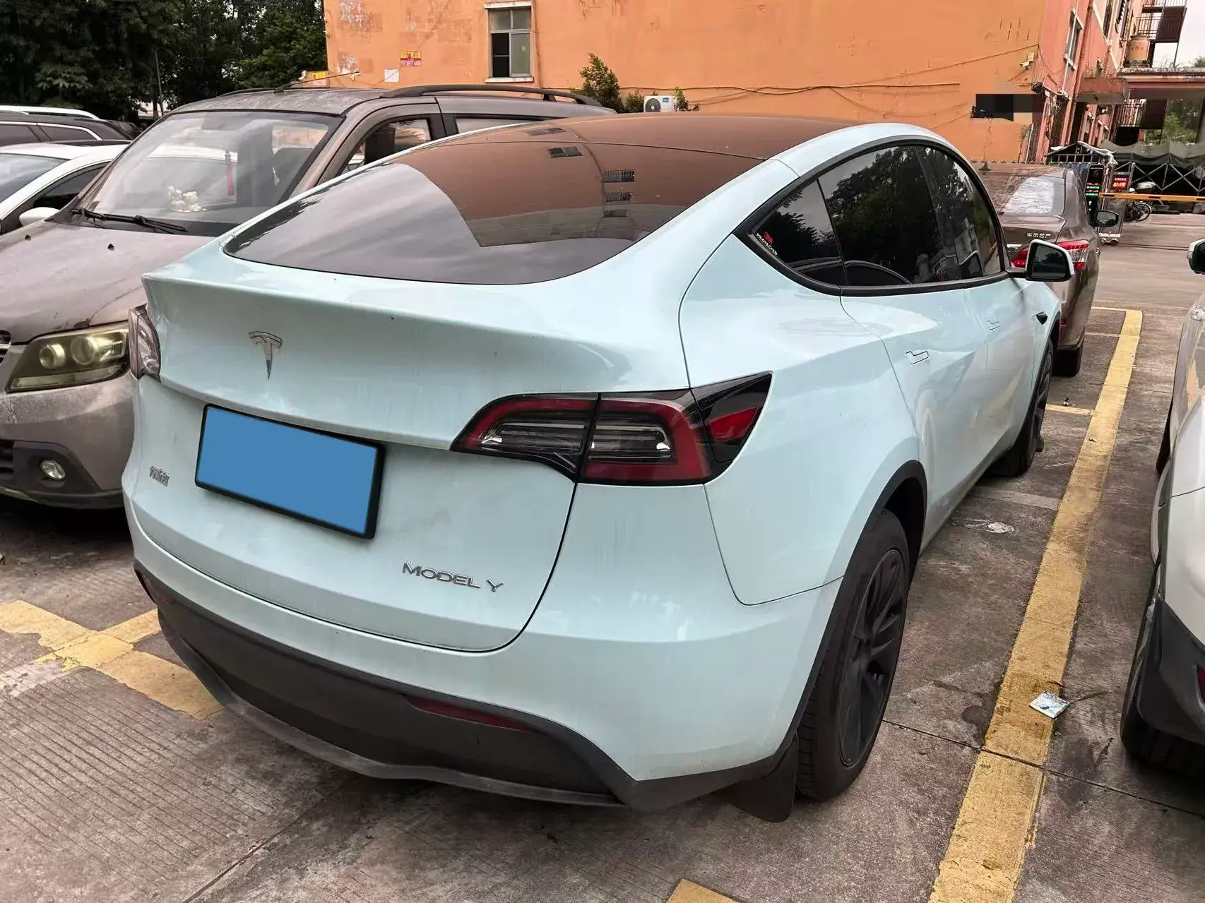 2024 TESLA MODEL thumbnail 3