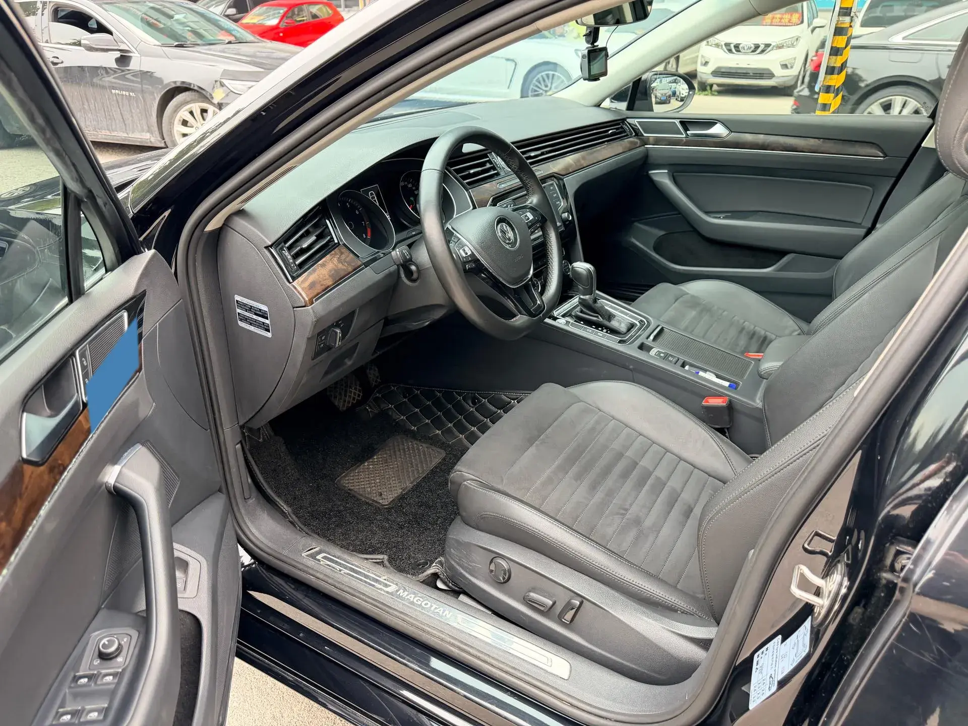 2019 VOLKSWAGEN MAGOTAN thumbnail 4