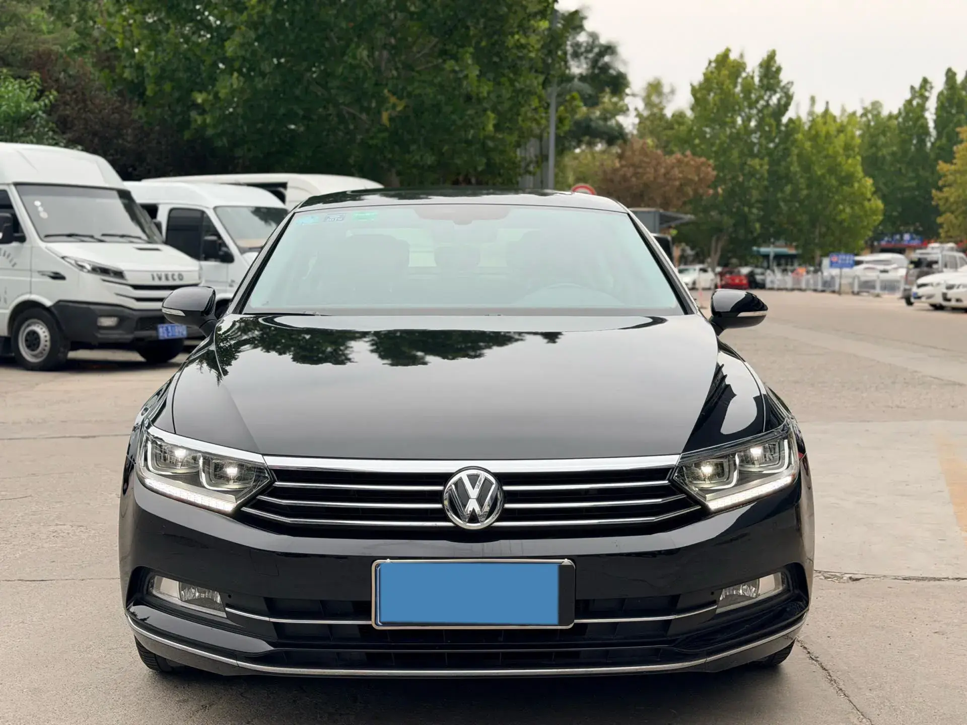 2019 VOLKSWAGEN MAGOTAN thumbnail 2