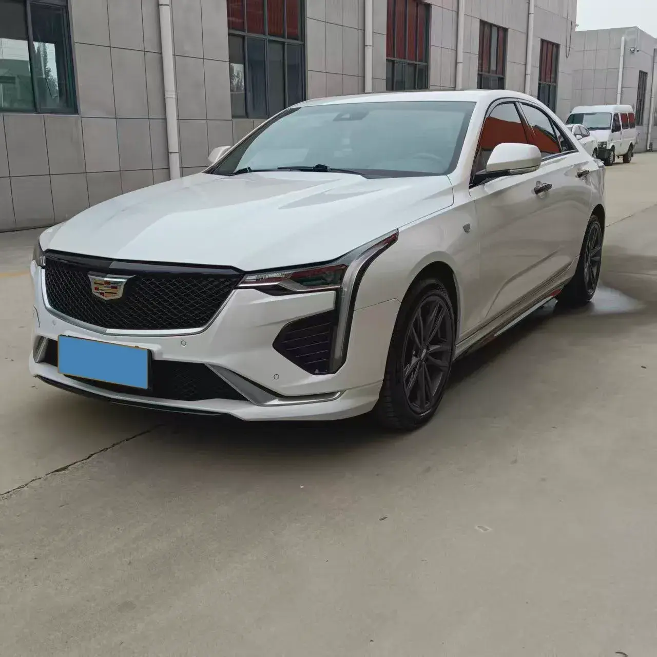 2023 CADILLAC CT4 view 1