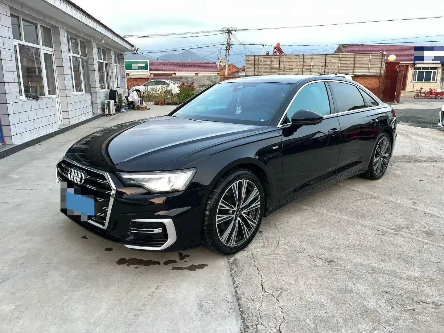 2022 AUDI A6L view 1