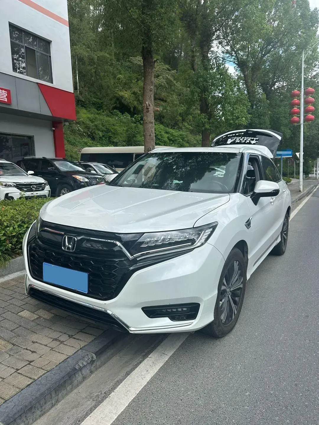 2020 HONDA UR-V view 1