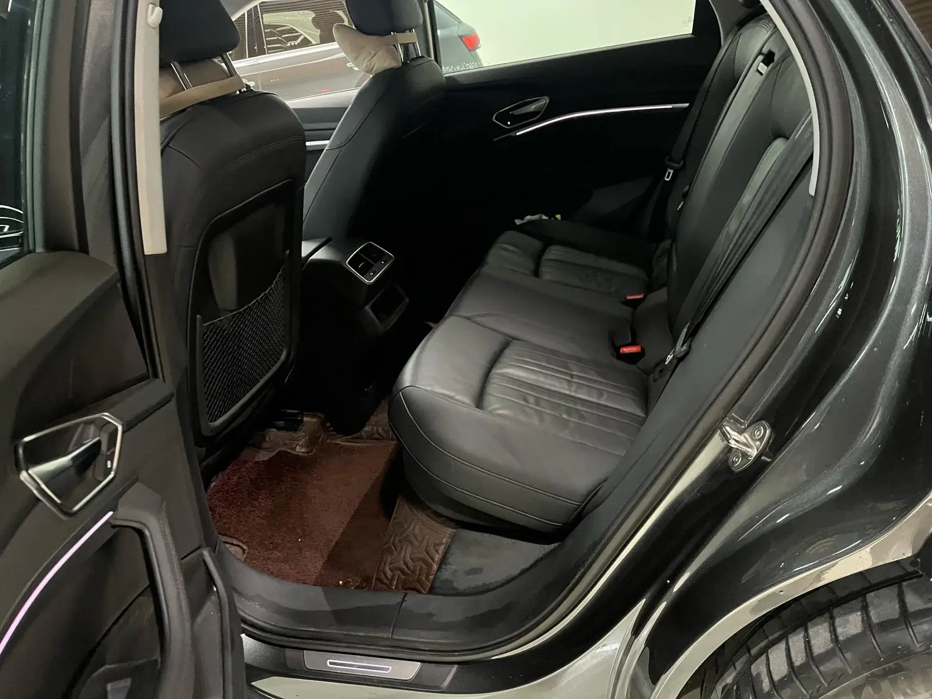 2022 AUDI E-TRON thumbnail 3