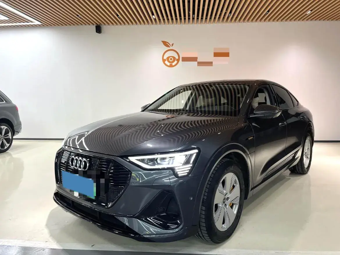 2022 Audi e-tron 2AT BEV 95KWH