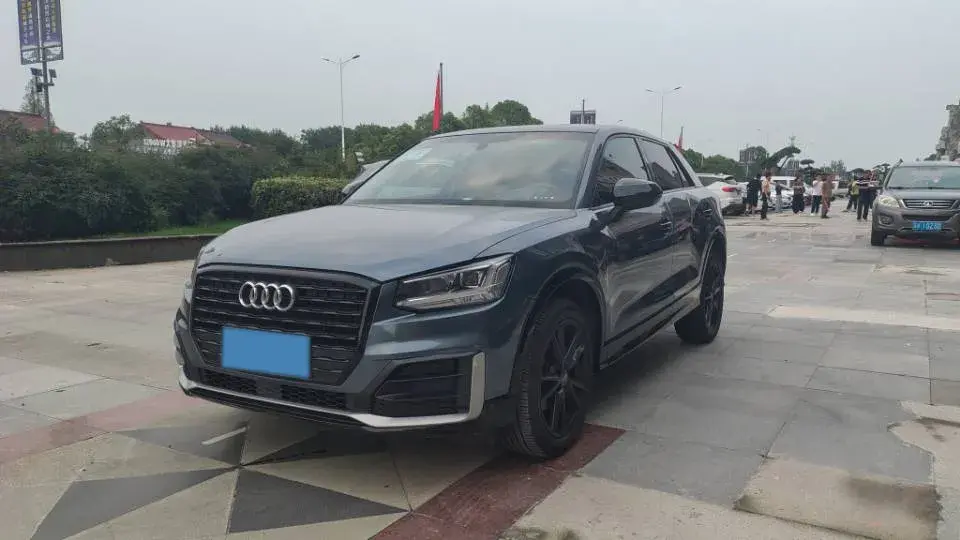 2018 AUDI Q2L view 1