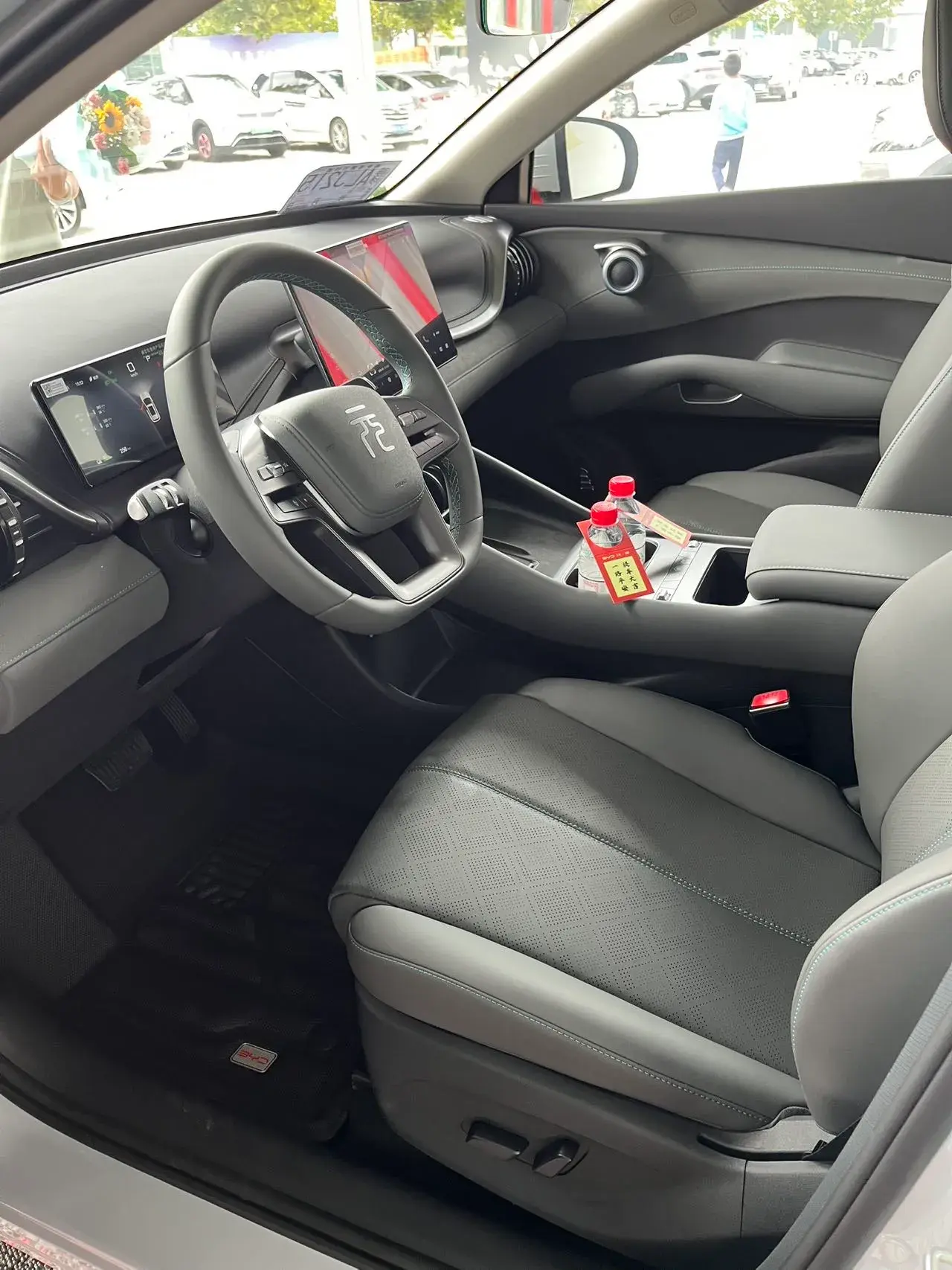 2025 BYD YUAN thumbnail 4