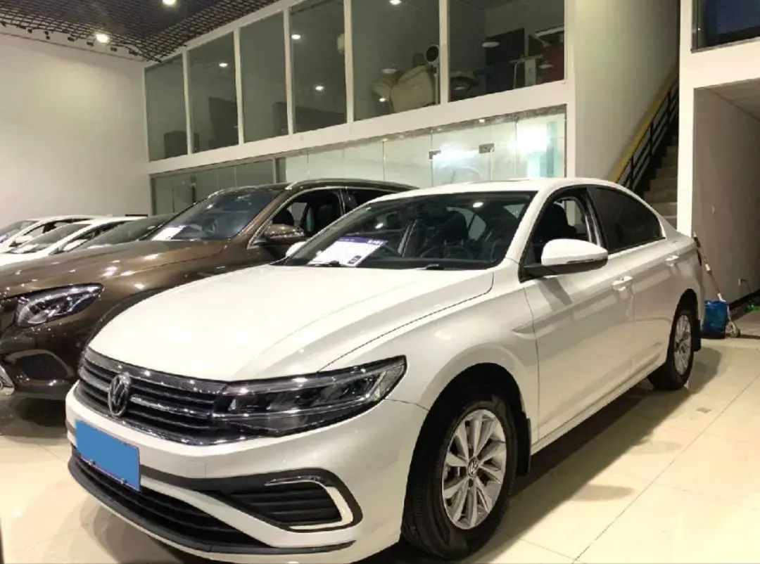 2023 VOLKSWAGEN BORA view 1