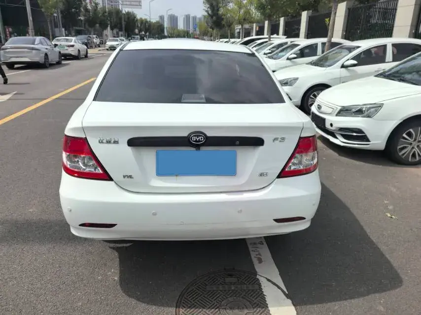 2020 BYD F3 thumbnail 3