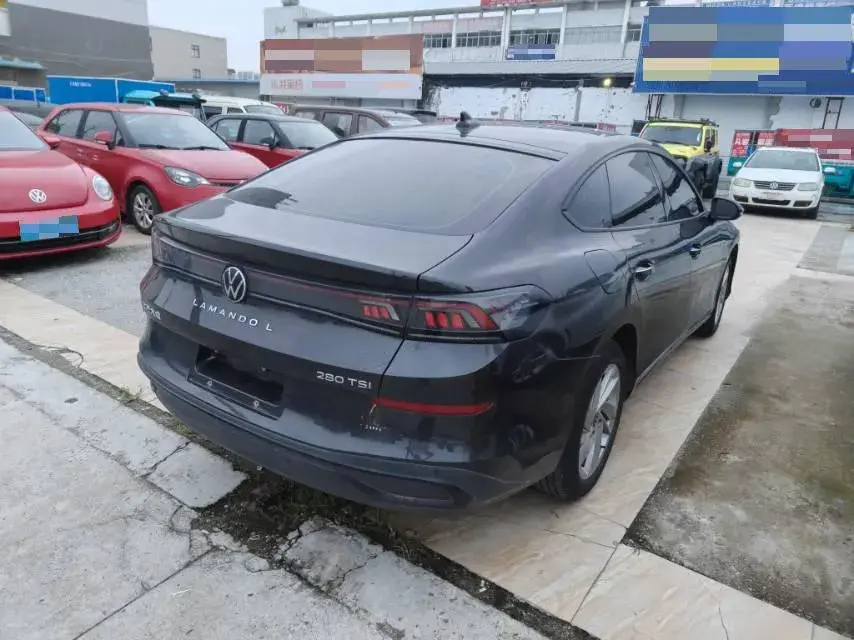 2023 VOLKSWAGEN LAMANDO thumbnail 3