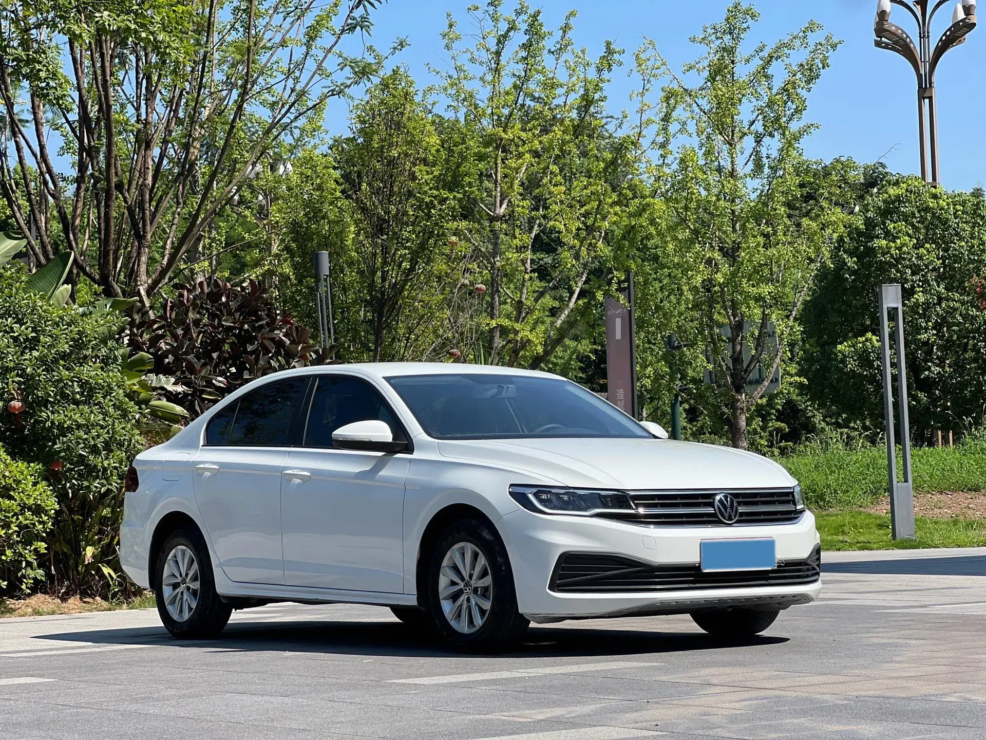 2021 VOLKSWAGEN BORA thumbnail 2