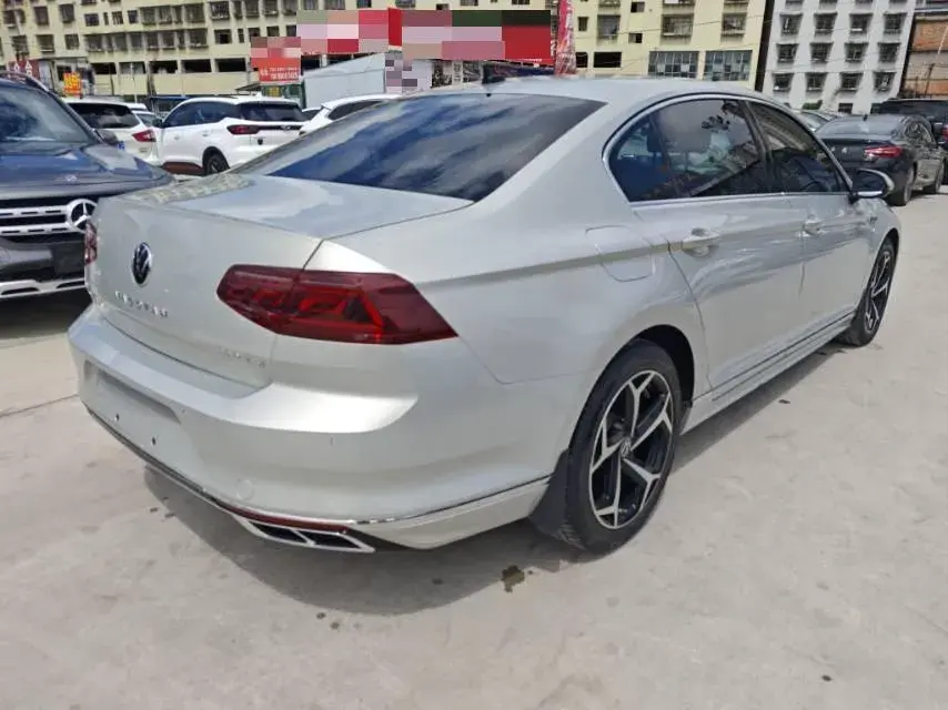 2023 VOLKSWAGEN MAGOTAN thumbnail 4