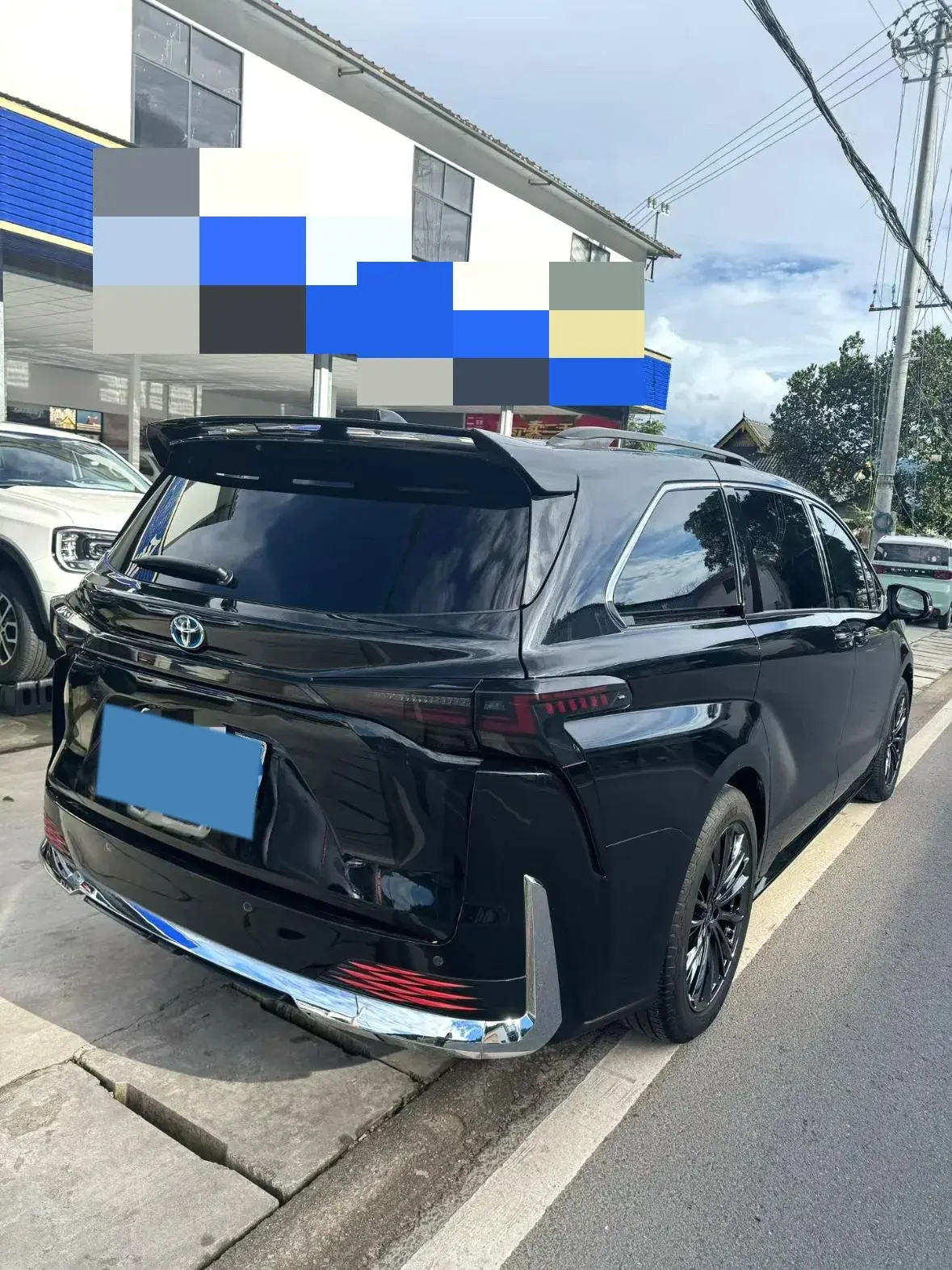 2023 TOYOTA SIENNA thumbnail 4