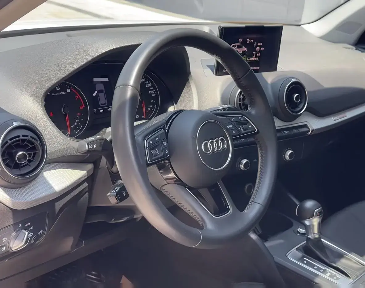 2021 AUDI Q2L thumbnail 3