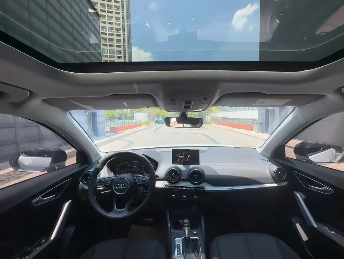 2021 AUDI Q2L thumbnail 4