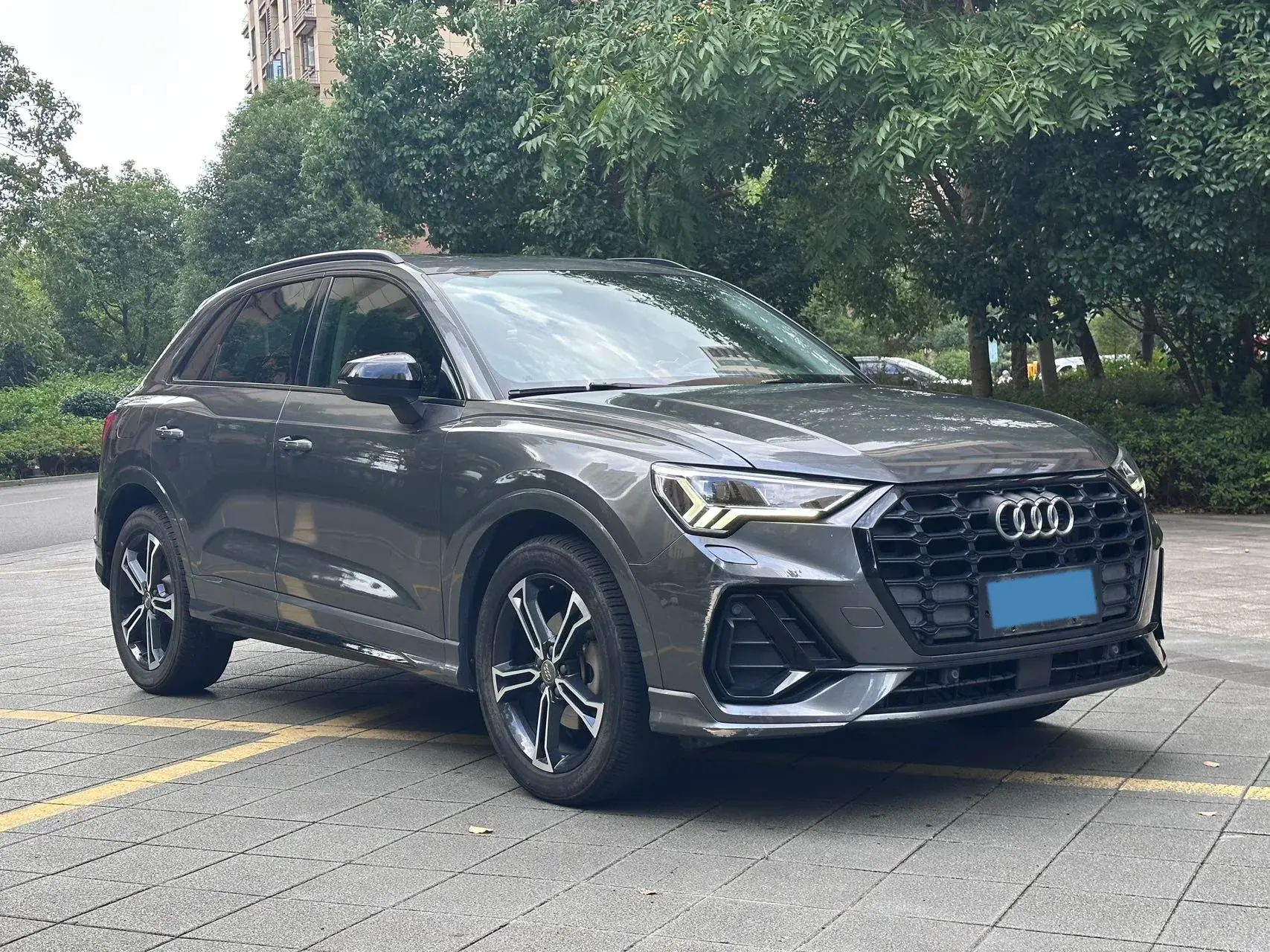 2020 AUDI Q3 thumbnail 3
