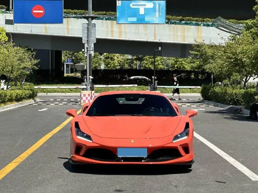 2019 FERRARI F8 thumbnail 2