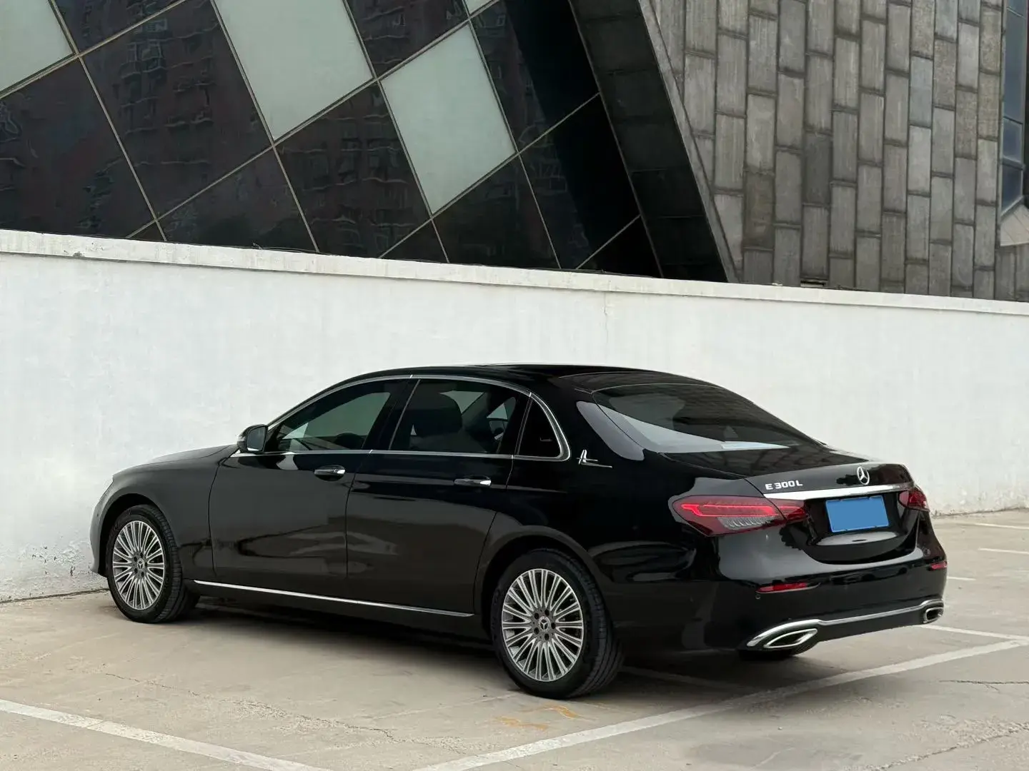 2021 MERCEDES-BENZ E thumbnail 4