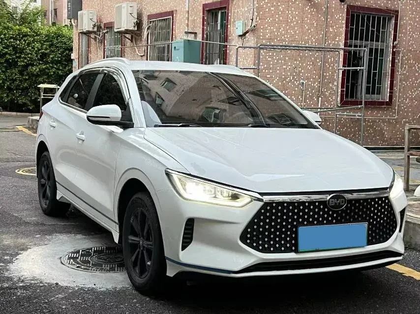 2021 BYD E3 thumbnail 3