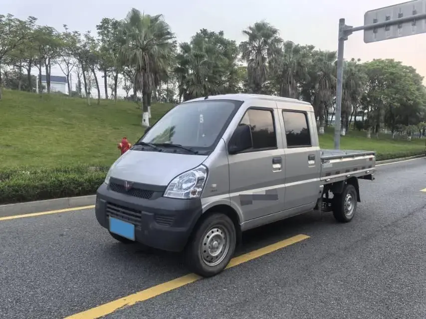 2022 WULING RONGGUANG view 1