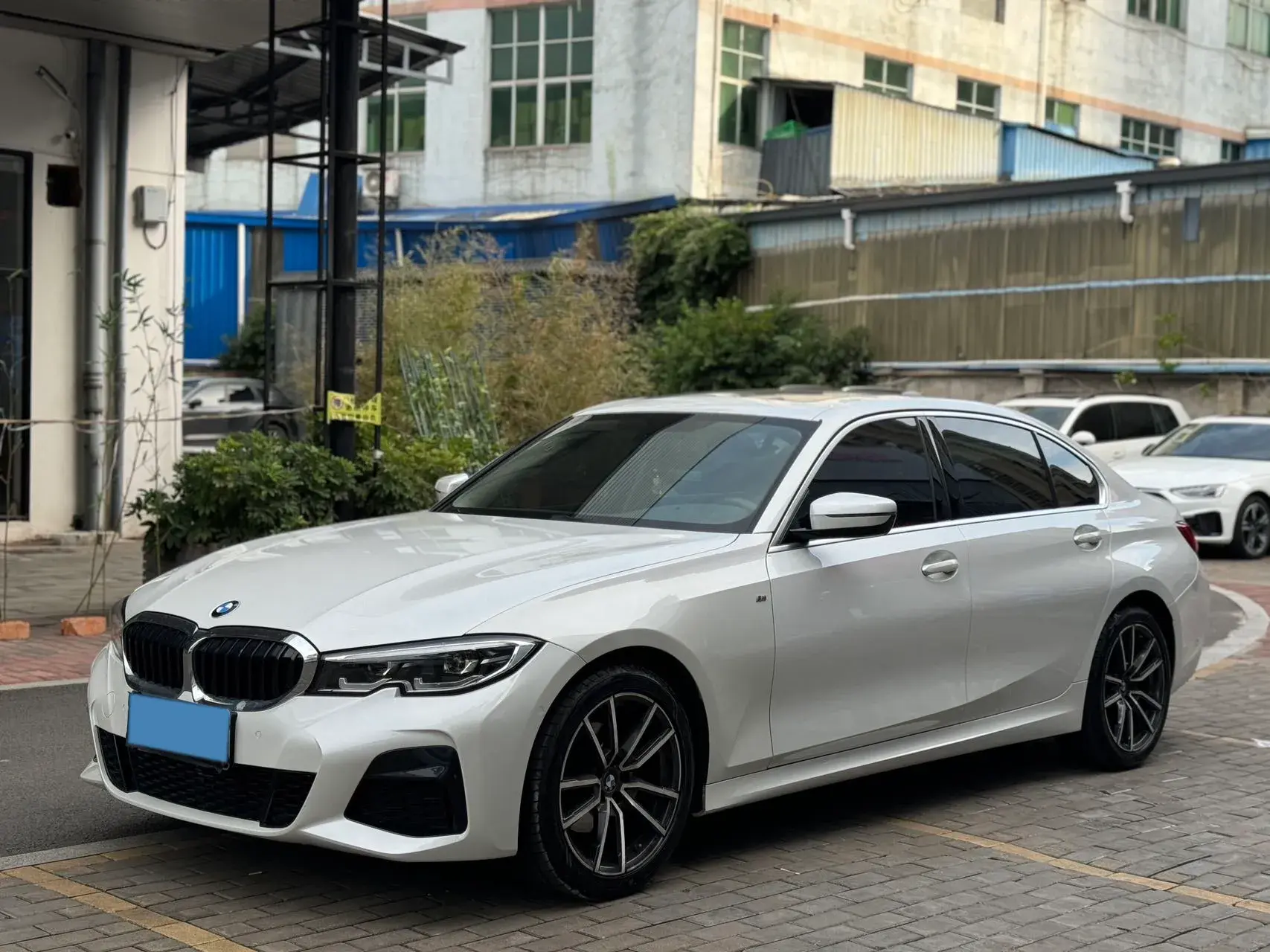 2021 BMW 3 view 1