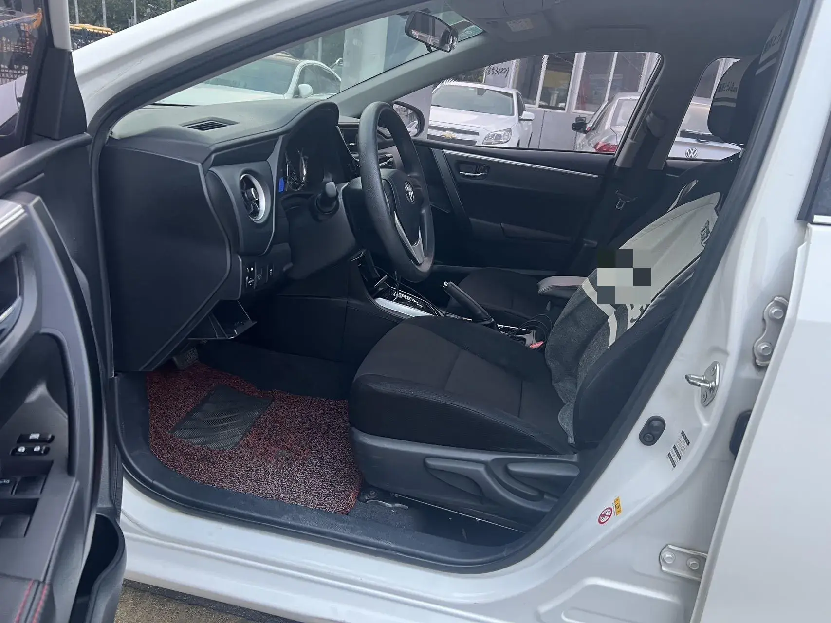 2018 TOYOTA COROLLA thumbnail 4