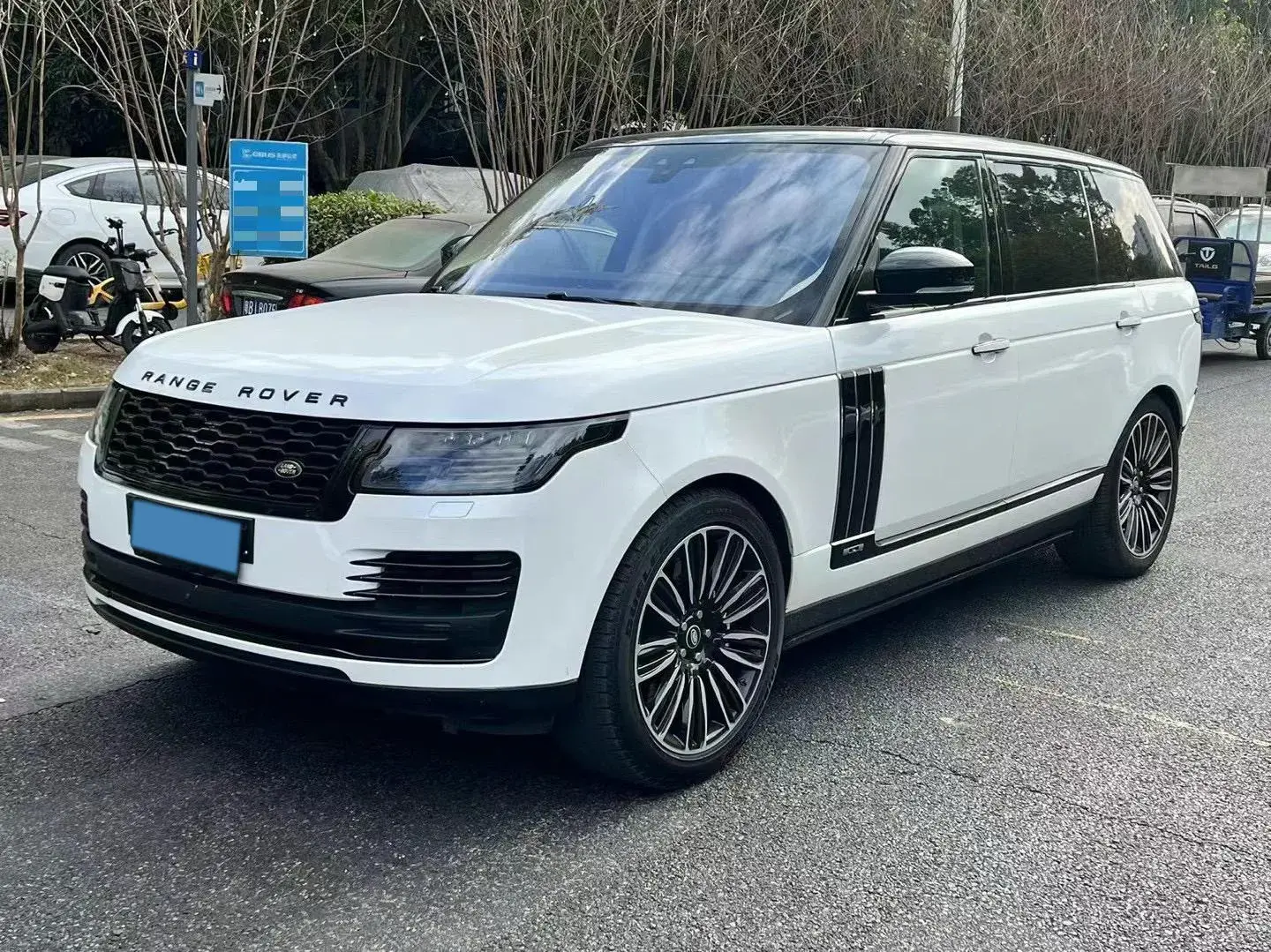 2017 LAND ROVER view 1