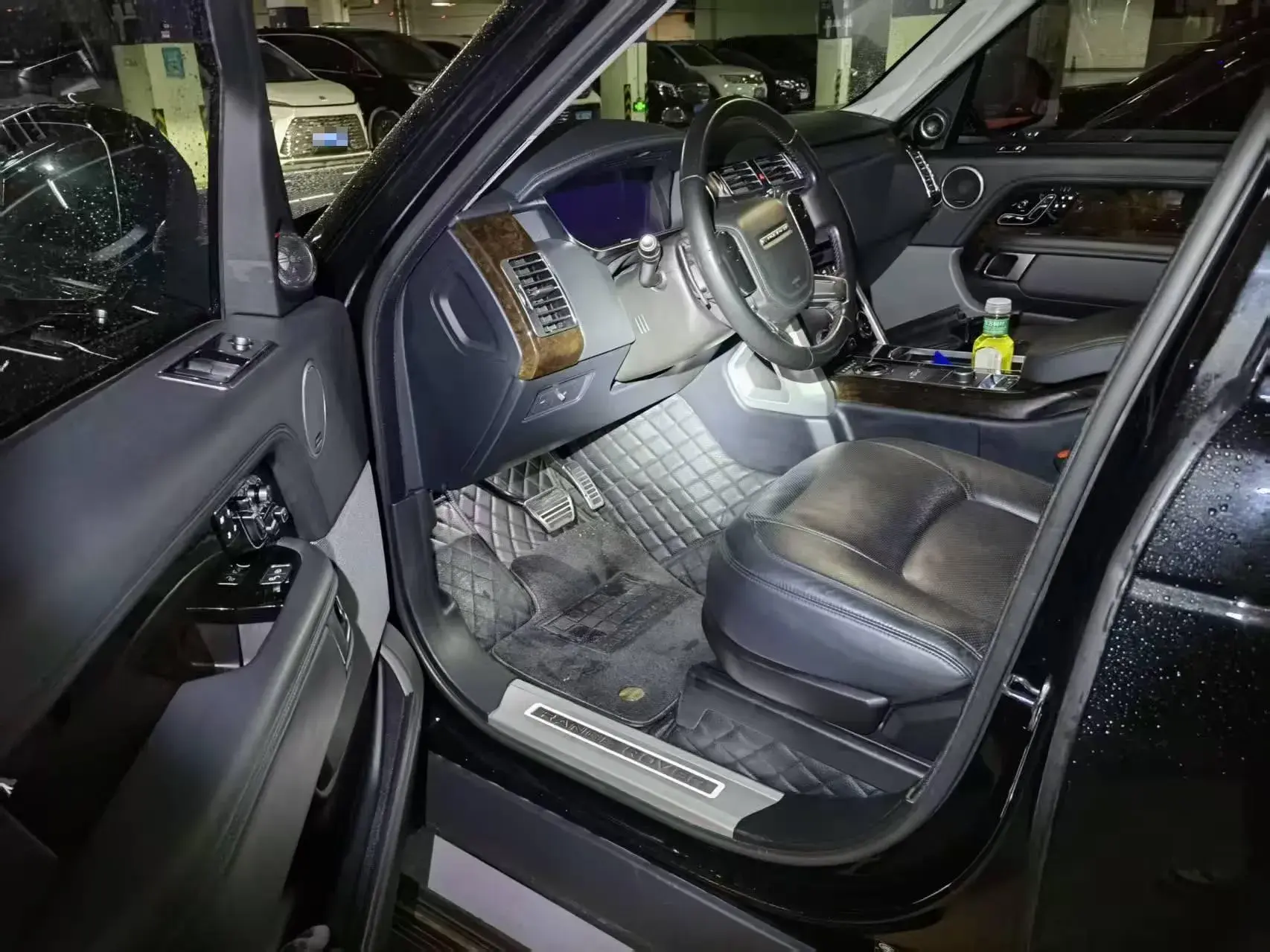 2019 LAND ROVER thumbnail 3