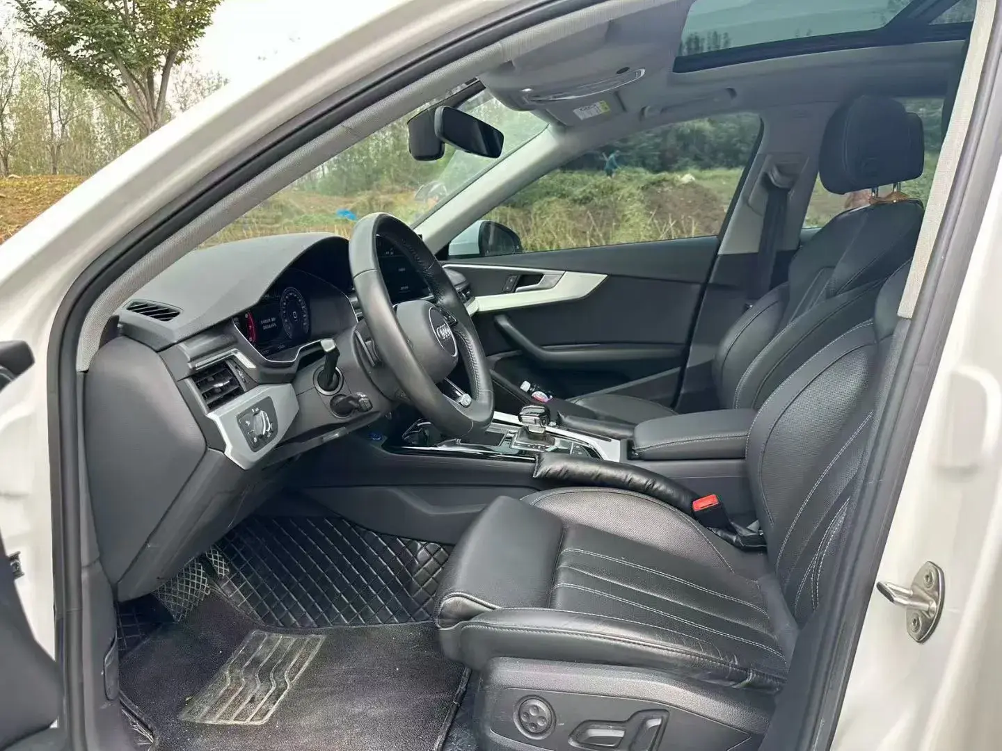 2020 AUDI A4L thumbnail 4