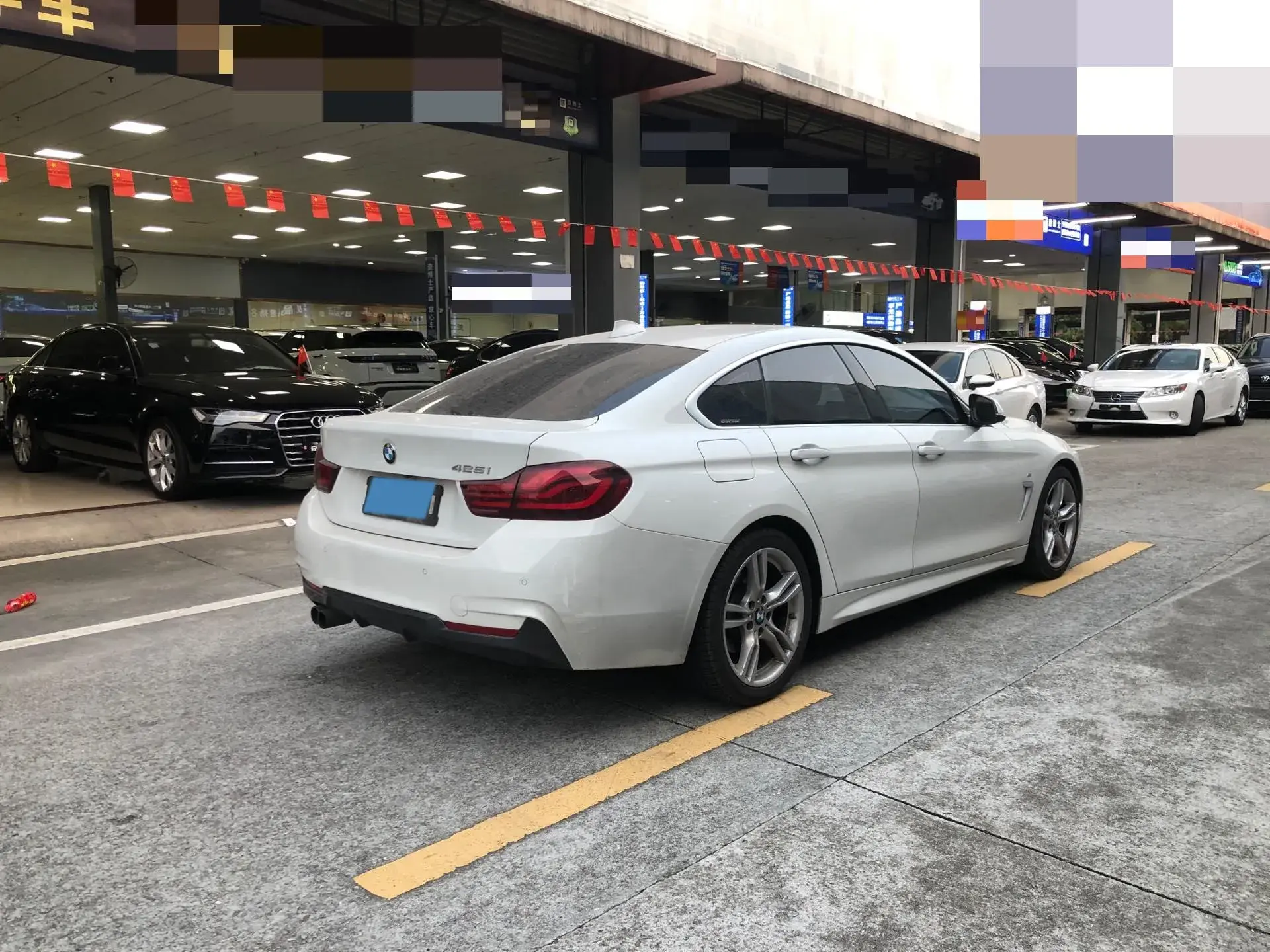 2019 BMW 8 thumbnail 4