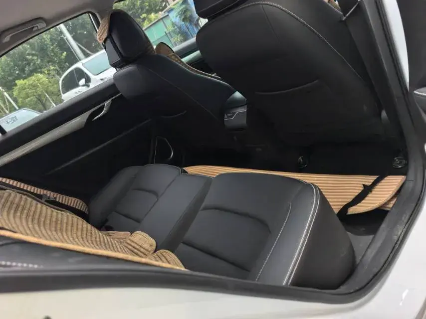 2020 GEELY EMGRAND thumbnail 4