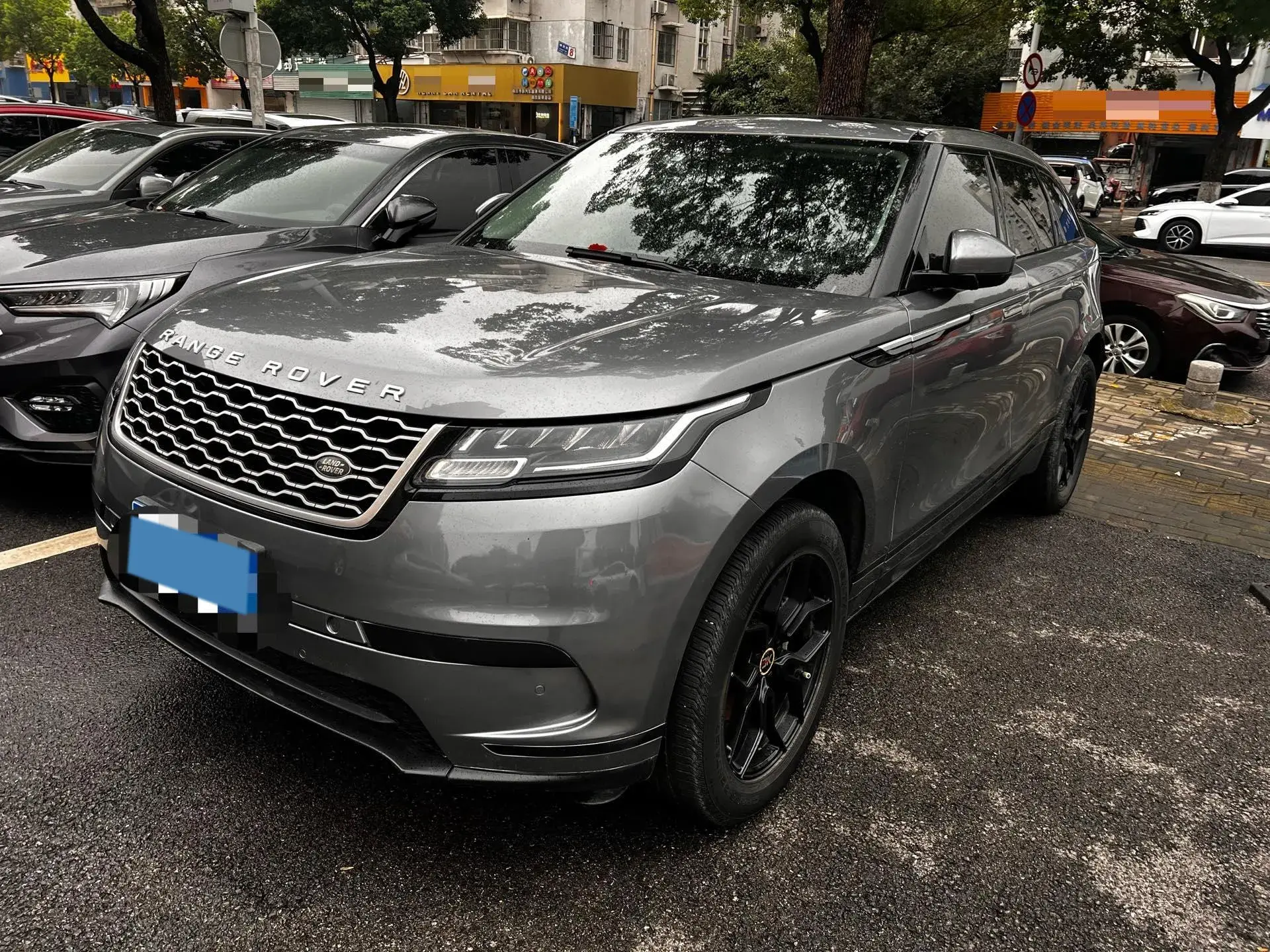 2020 LAND ROVER view 1