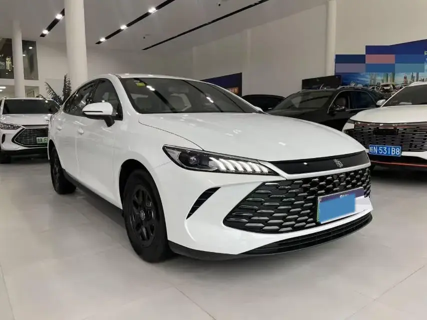 2025 BYD QIN thumbnail 3